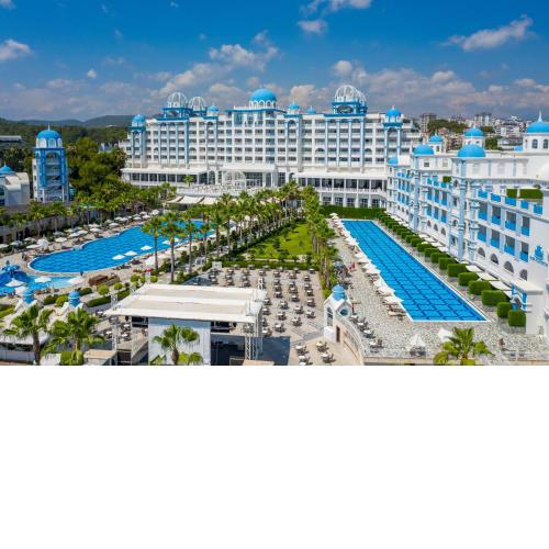Rubi Platinum Spa Resort & Suites