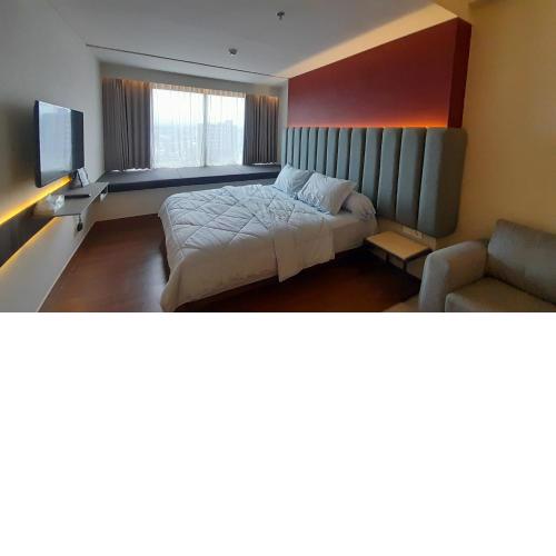 Ruby Apartment #19