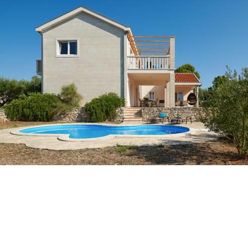 Rudina Villa Sleeps 10 with Pool Air Con and WiFi