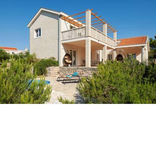 Rudina Villa Sleeps 10 with Pool Air Con and WiFi