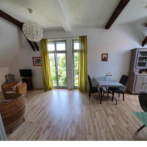 Ruhige Ferienwohnung mit Blick ins Grüne