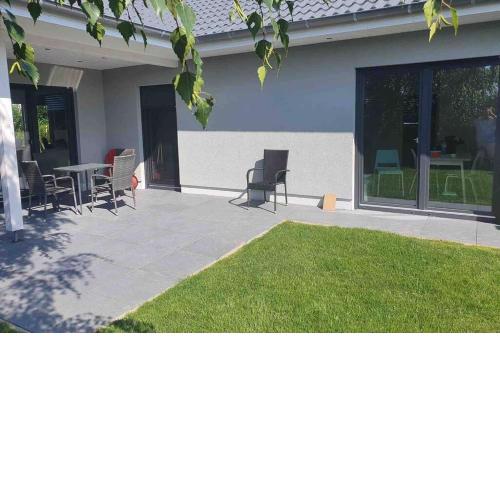 Ruhige Wohnung mit Terrasse