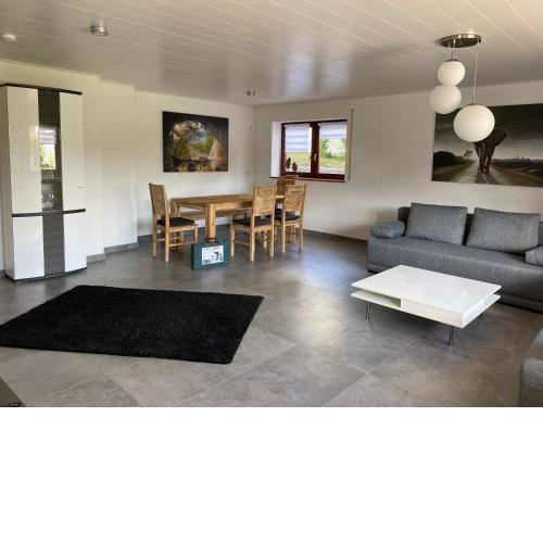 Ruhiges Appartment, große Terrasse zum entspannen