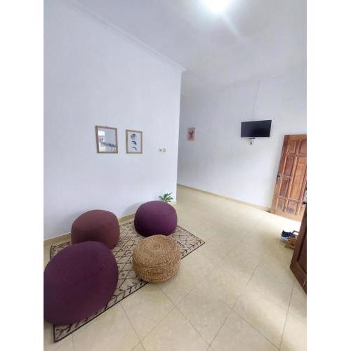 Rumah 72m2 Dengan 2 Kamar Tidur di Pusat Kota Jogjakarta Romeesa House