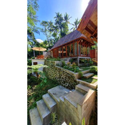 RUMAH KAYU MATARAJA VILLA - TABANAN