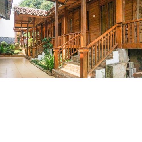 Rumah Kayu Yuni inn syariah