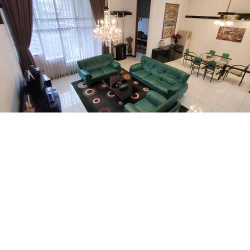 Rumah Oma Lembang for Family & Friends