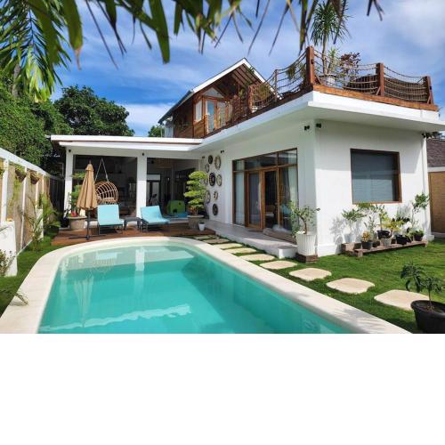 Rumah Tara Modern 3 bedroom pool and garden villa in Gili Air