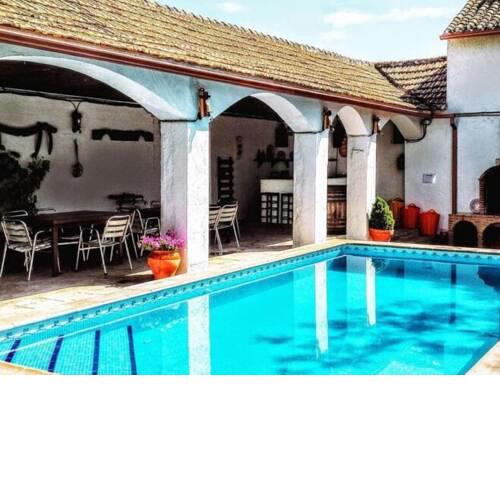 Rural Holiday Home in Escozna-Íllora with Swimming Pool