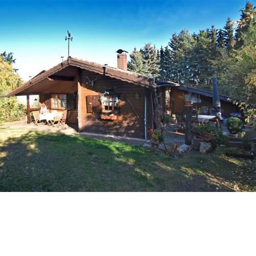 Rustic Holiday Home near Forest in Battenhausen