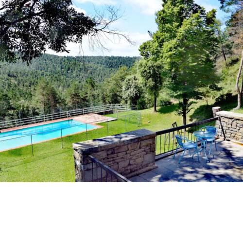 Rustic Mansion in San Baudilio de Llusanés near Forest