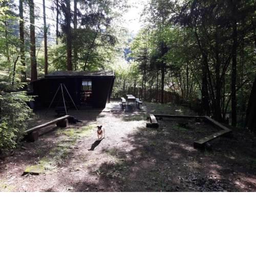 Rustikale Holzhütte