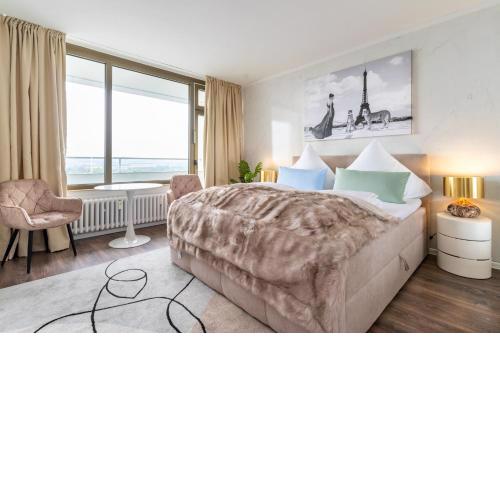 RÜSUITE IV I KING SIZE BED I MESSE I BALKON I VIEW