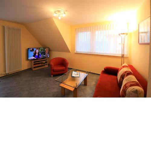 S 42 OG - Ferienwohnung mit Balkon