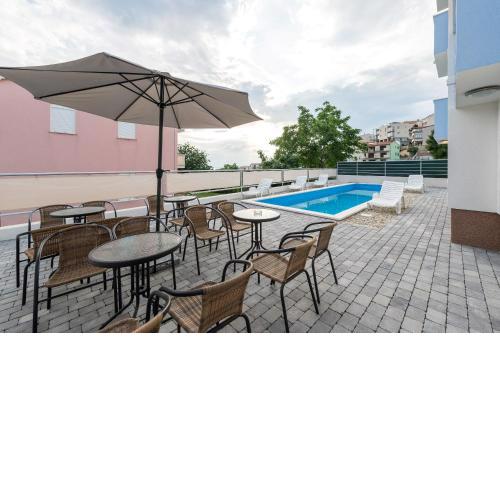 S2-spacious studio with the sea view & use of pool