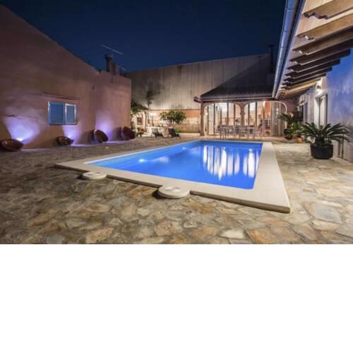 sa Pobla Holiday Home Sleeps 10 with Pool and Air Con