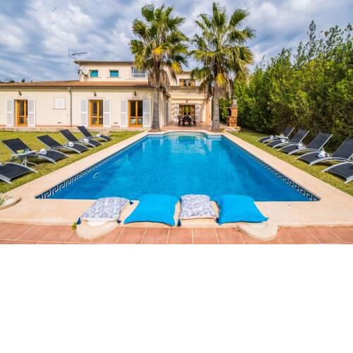 sa Pobla Holiday Home Sleeps 10 with Pool and WiFi