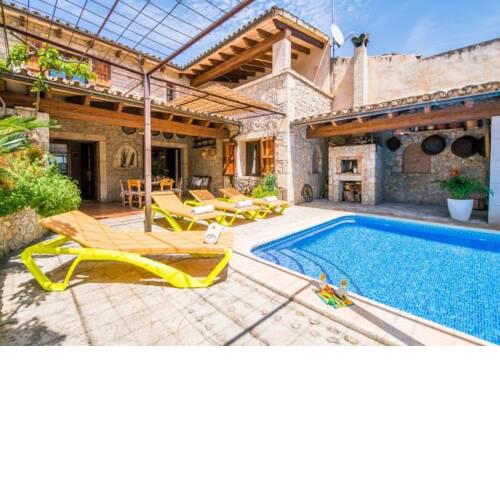 sa Pobla Holiday Home Sleeps 12 with Pool Air Con and WiFi