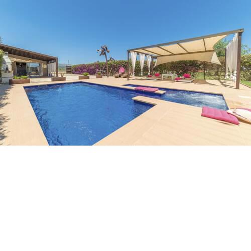sa Pobla Villa Sleeps 2 with Pool and Air Con
