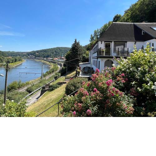 Sächsische Schweiz Ferienhaus mit Elbblick Sauna und Kamin