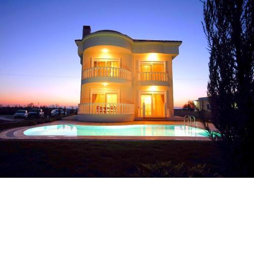 Sadev Turizm Belek Family Villas