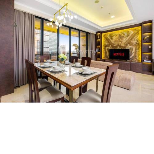 Saffron by Kozystay 3BR - Private Lift