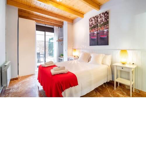 SAGRADA FAMILIA FULLY EQUIPPED 2 BED 2 BATHROOM SPACIOUS OASIS APARTMENT with LARGE TERRACE REF MRHAC