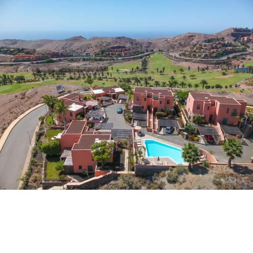 SALOBRE GOLF VILLA, POOL, BBQ, WIFI, STUNNING VIEWS