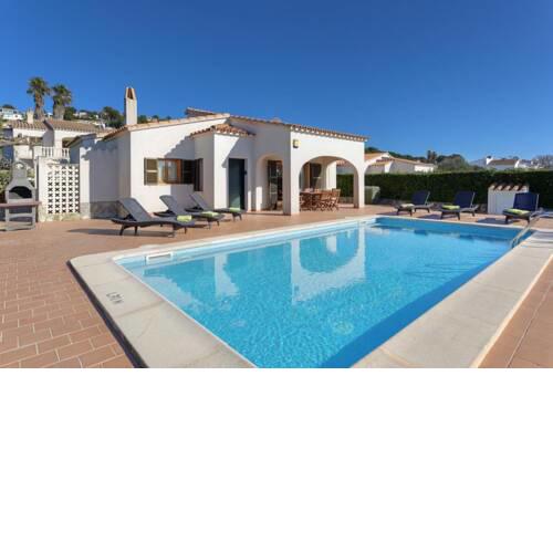 San Jaime Mediterraneo Villa Sleeps 7 with Pool Air Con and WiFi