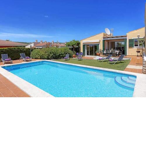 San Jaime Mediterraneo Villa Sleeps 7 with Pool Air Con and WiFi