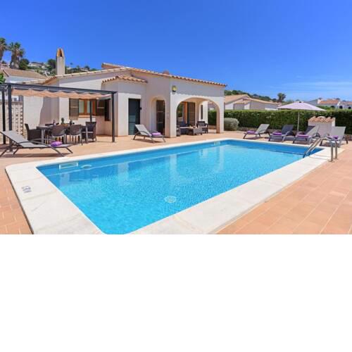 San Jaime Mediterraneo Villa Sleeps 7 with Pool Air Con and WiFi
