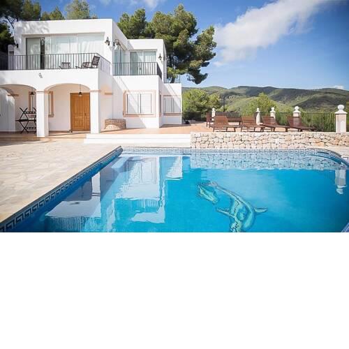 San Jaime Mediterraneo Villa Sleeps 9 with Pool Air Con and WiFi