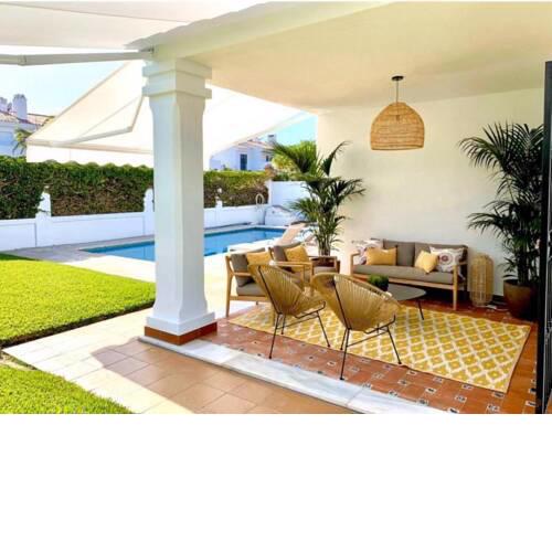 San Pedro Holiday Home Sleeps 10 with Pool and Air Con
