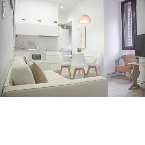 San Sebastian´s most historic street! Modern stay