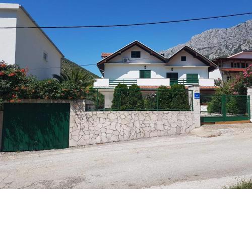 Sandra Apartmani 1