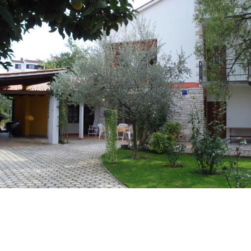 SANDRA house with apartment