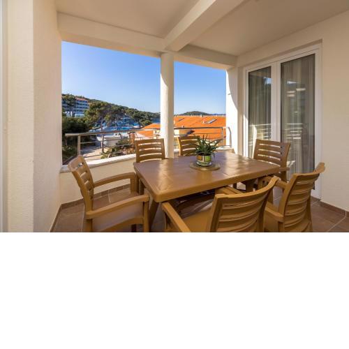 Sanpier Apartments