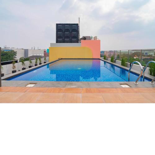 Sans Hotel Alexander Bandung