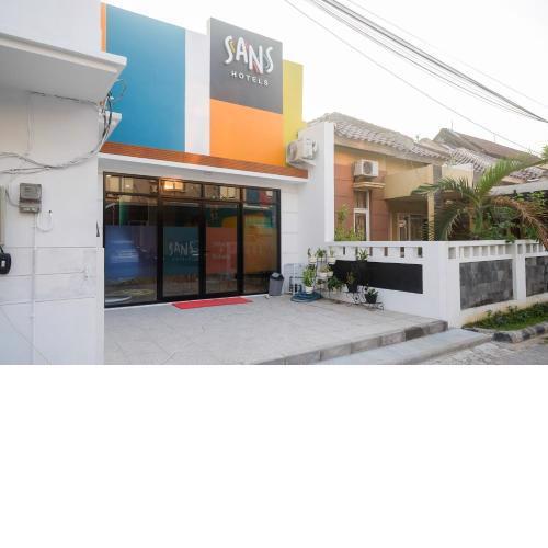 Sans Hotel City Park Medoho Semarang