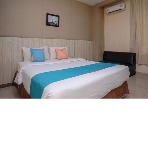 Sans Hotel Lynt Makassar