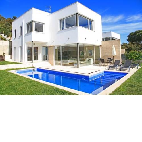 Sant Antoni de Calonge Villa Sleeps 6 Pool WiFi