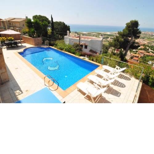Sant Genis de Palafolls Villa Sleeps 8 Pool