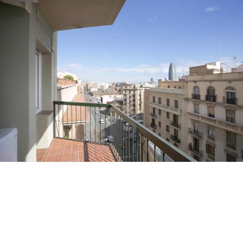 Sant Jordi Pisos - Consell de Cent