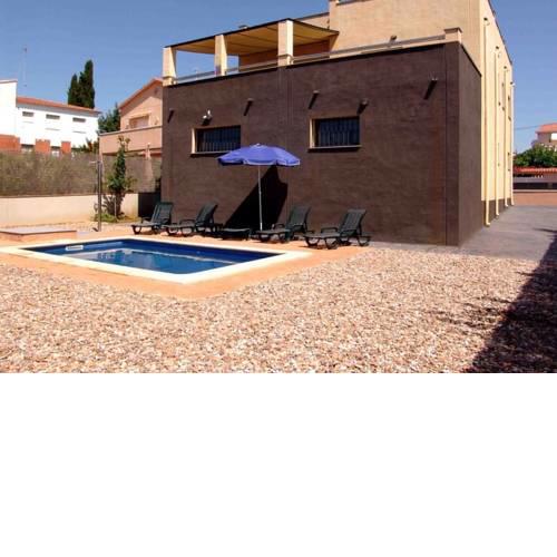 Sant Salvador Villa Sleeps 9 Pool