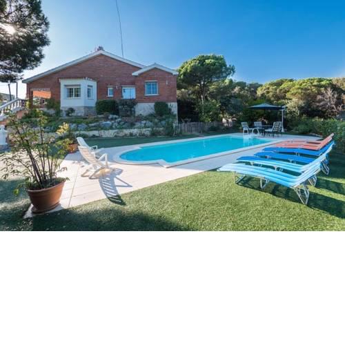 Sant Vicenc de Montalt Villa Sleeps 10 Pool WiFi