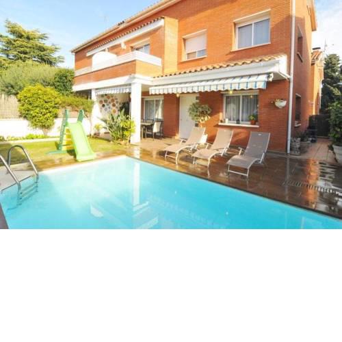 Sant Vicenc de Montalt Villa Sleeps 9 Pool Air Con