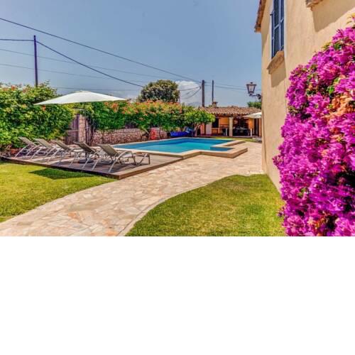 Sant Vicent de sa Cala Villa Sleeps 8 with Pool Air Con and WiFi