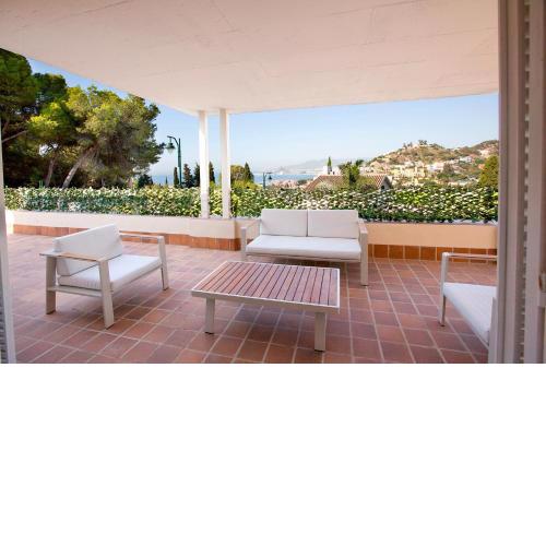 Santa Catalina Home