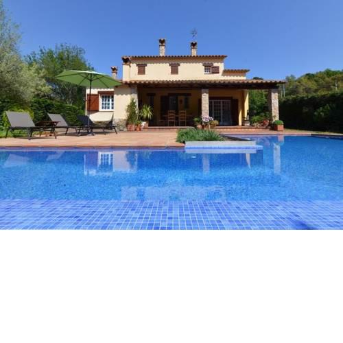 Santa Ceclina Villa Sleeps 7 Pool WiFi