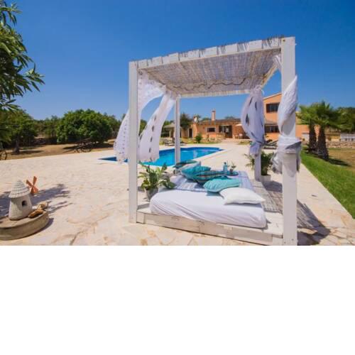 Santa Margalida Holiday Home Sleeps 4 with Pool Air Con and WiFi